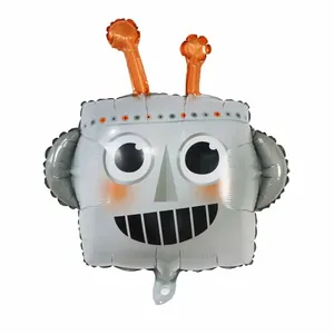 Detalle de globo de aluminio con forma de robot plateado y antenas naranjas para fiestas