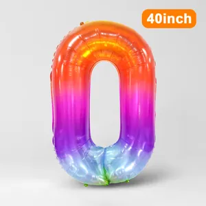 Détail du ballon chiffre 0 de 40 pouces aux couleurs dégradées arc-en-ciel pour fête