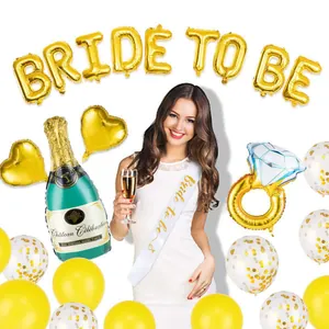 Set palloncini Bride to Be dorati con palloncini champagne e anello per addio al nubilato