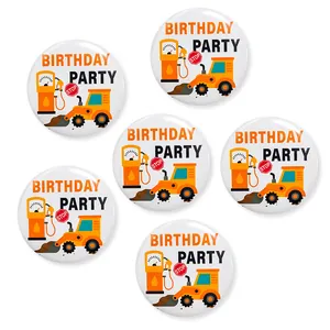 Set di sei spille rotonde in latta per festa di compleanno a tema cantiere e scavi