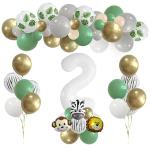 Dschungel Tierballon-Set mit salbeigrünen Ballons und goldenen Akzenten für den 2. Geburtstag