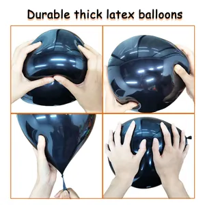 Primer plano probando la durabilidad y elasticidad de globos de Halloween de látex negro