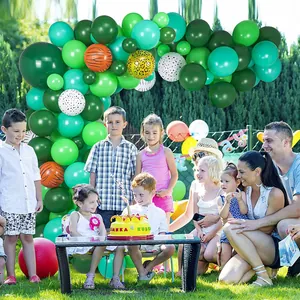Kit arche de ballons jungle avec ballons verts et imprimés animaux pour anniversaire