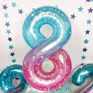Détail du ballon chiffre 8 dégradé bleu et rose 40 pouces avec motif étoilé