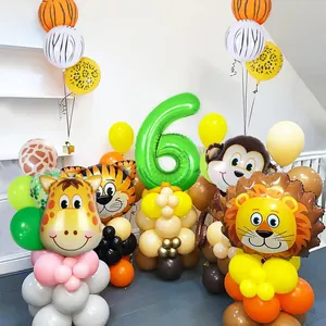 Décoration 6ème anniversaire jungle avec ballon chiffre 6 et ballons animaux safari