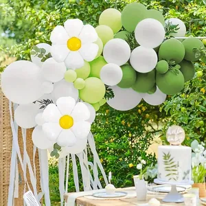 Set arco di palloncini a margherita con palloncini verde salvia e bianchi per feste