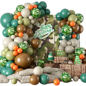 Set ghirlanda palloncini tema militare mimetico con sfondo di buon compleanno decorativo