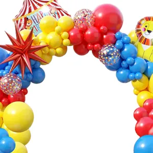 Kit de arco de globos tema circo con globos rojos, azules, amarillos y de león