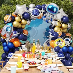 Kit arche de ballons thème espace avec ballons astronaute et fusée pour anniversaire