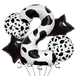 Détail du lot de ballons chiffre 2 imprimé vache 40 pouces avec étoiles noires