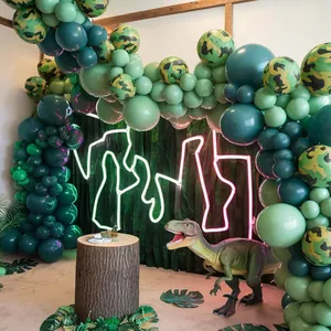 Arco di palloncini mimetici rétro e verdi con dinosauro per decorazioni festa giungla
