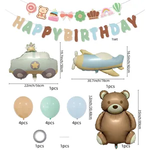 Componenti del set di compleanno orso verde oliva con palloncini e festone dettagliati