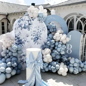 Set arco di palloncini baby shower con pannelli blu e decorazioni floreali matrimonio