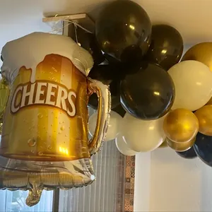 Bierkrug-Folienballon-Set mit gold-schwarz-weißen Latexballons für Partydekoration