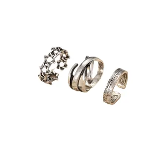 Vintage gothic ring set with barbed wire design and engraved weekday numerals