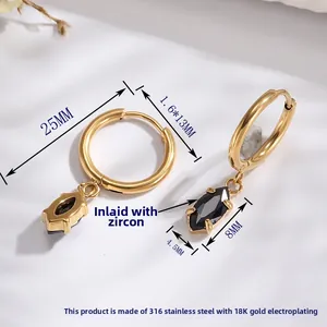 Orecchini in acciaio inossidabile placcati oro 18K con zircone nero taglio marquise