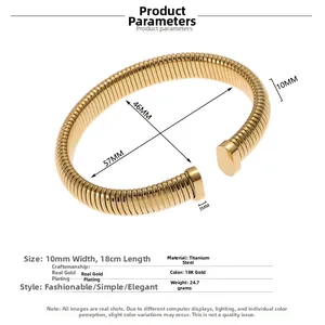 Bracciale a fascia Tubogas a spirale in acciaio al titanio placcato oro 18K con design a C