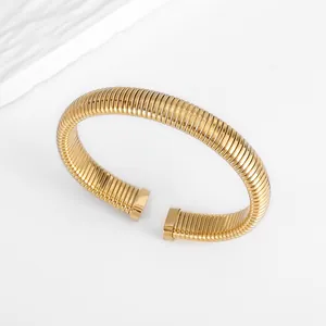 Bracciale Aperto a Spirale Tubogas in Acciaio Inossidabile per Donna Placcato Oro 18K Texture Flessibile Gioielli di Moda
