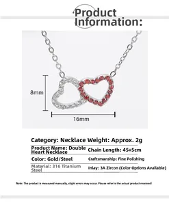 Dettaglio della collana con cuori intrecciati in acciaio al titanio 316L con zirconi