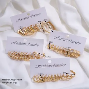 Set de pendientes de aro dorados geométricos vintage con perlas y metal trenzado