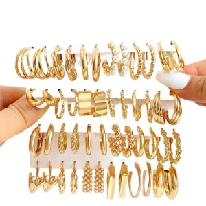 Ensemble de boucles d'oreilles mode pour femmes avec créoles perles et charms