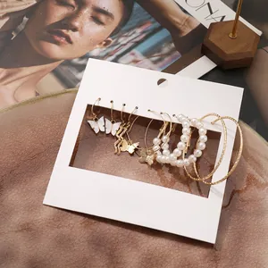 Lot de 6 paires de boucles d'oreilles dorées avec créoles et pendentifs papillon