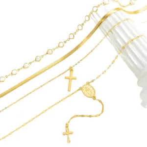 Ensemble de colliers dorés avec perles, pendentif croix et médaille religieuse chic