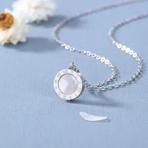 Collier Minimaliste en Acier Inoxydable Avec Pendentif Rond Double Face Chiffres Romains pour Femme Bijoux en Émail Coquille