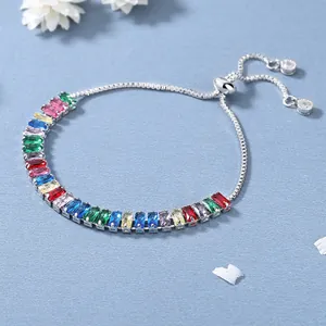 Κομψό βραχιόλι με κρυστάλλους ουράνιο τόξο και ρυθμιζόμενη ασημένια αλυσίδα