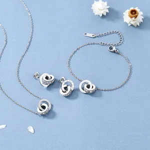Set di Gioielli in Acciaio al Titanio con Doppio Anello Intrecciato Numeri Romani Strass Collana Bracciale Orecchini per Donna