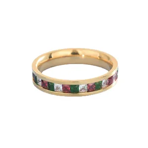 Bague en acier doré sertie de zircons cubiques carrés colorés effet arc-en-ciel