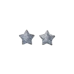Boucles d'oreilles étoiles argentées scintillantes avec finition pailletée tendance