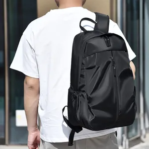 Sac à dos noir minimaliste pour hommes grande capacité en tissu nylon imperméable