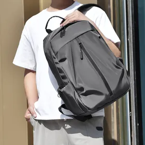 Sac à dos d'affaires gris anthracite minimaliste en nylon imperméable pour hommes
