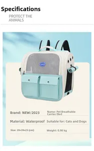 Detail of mint green breathable pet carrier with dimensions 39x39x25cm and waterproof fabric