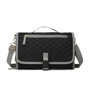 Cambiador de Pañales Portátil Impermeable Plegable Con Correa de Hombro Tapete de Viaje Acolchado Bolsa de Cuidado Bebé