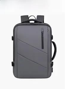 Vue avant du sac à dos business gris imperméable avec port USB et coutures asymétriques