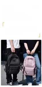 Détail de sacs à dos avec conception antivol et grands compartiments de rangement
