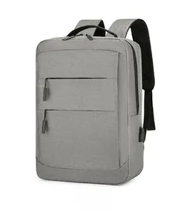 Détail du sac à dos oxford gris imperméable avec double fermeture éclair et port USB externe