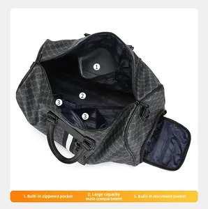 Layout interno della borsa da viaggio che mostra lo scomparto principale e le tasche