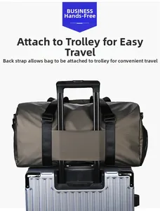 Sac de voyage avec manchon de valise pratique pour un transport facile sur trolley