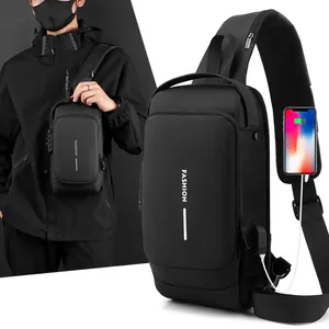 Sac de poitrine étanche noir pour homme avec port USB et serrure antivol pratique