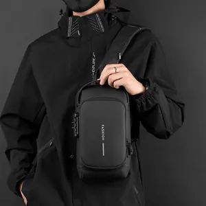 Sac de poitrine étanche pour hommes avec serrure antivol et port de charge USB