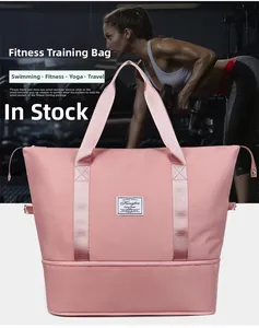 Borsa fitness rosa in nylon impermeabile con cinghie rinforzate e scomparto inferiore