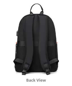 Vue arrière ergonomique d'un sac à dos noir avec bretelles rembourrées et sangle valise