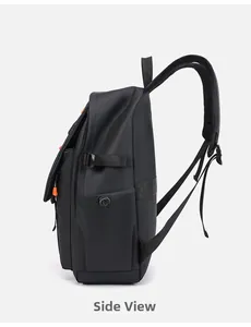 Vue latérale du sac à dos d'ordinateur noir avec boucles réglables et poche latérale