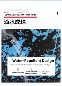 Detailopname van waterdichte Oxford-stof met waterdruppels en krasbestendige textuur