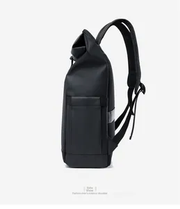 Vue latérale détaillée du sac à dos de bureau étanche noir avec rembourrage en mesh