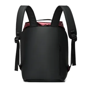 Wasserdichter Fitness-Rucksack in Schwarz und Burgund mit ergonomischen Schultergurten
