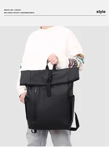 Détail du sac à dos étanche à fermeture par boucle et poche frontale verticale